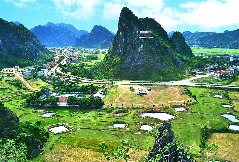 Quảng Bình 3 Ngày 2 Đêm – Phong Nha – Thiên Đường – Sông Chày – Hang Tối – Suối Nước Moọc